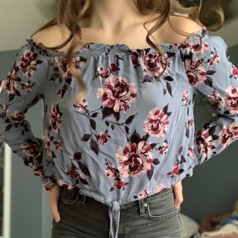 Kendall & Kylie Off The Shoulders Top